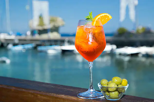 L’Aperol Spritz ! Le cocktail Orange italien à découvrir rapidement